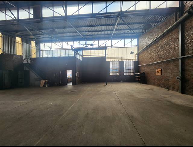 600M² WAREHOUSE TO LET IN DELVILLE